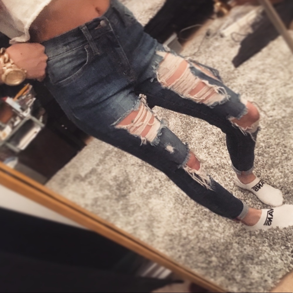 FASHION NOVA Distressed Stretchy Denim Jeans